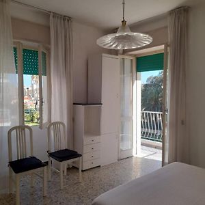 Camera grande con letto king size
